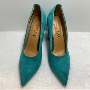 YDN Turquoise Suede Pointed Toe Chunky Heel Pumps